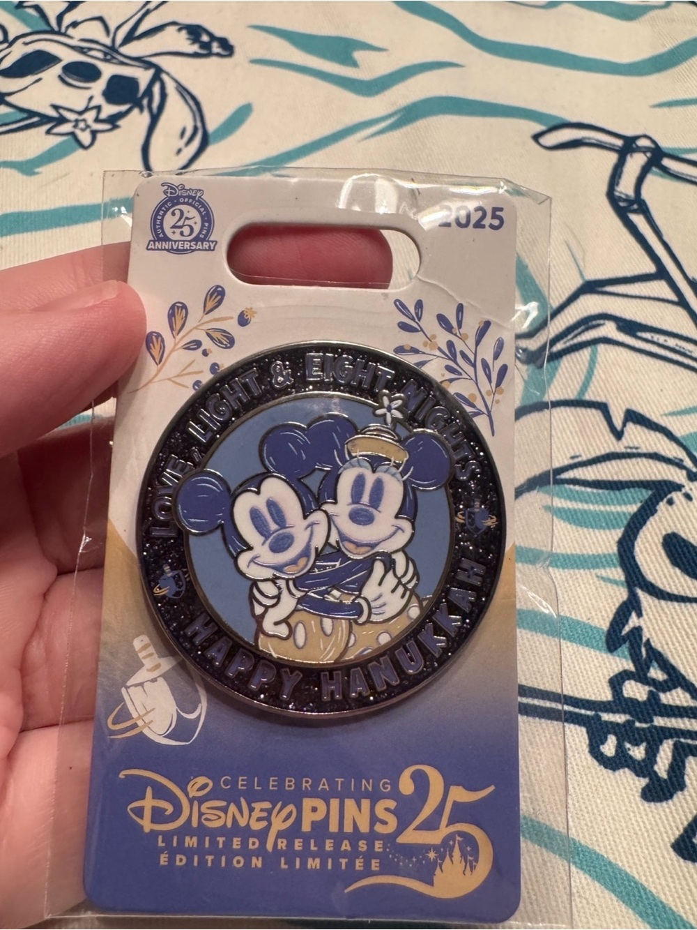 Disney Mickey and Minnie Mouse Happy Hanukkah 2025 Pin – Limited Release